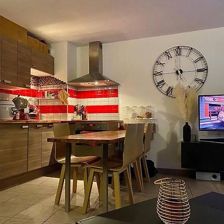 Appartement Joli T2 Dans Annecy Extérieur photo